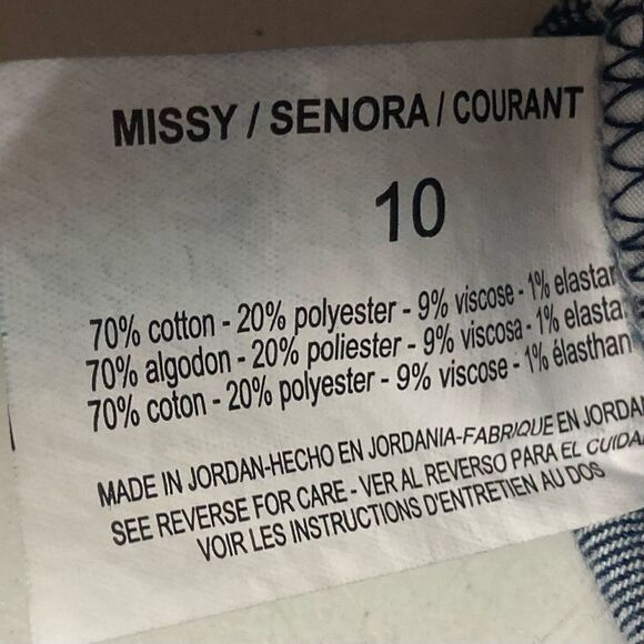 Blue - Picture 11 of 11